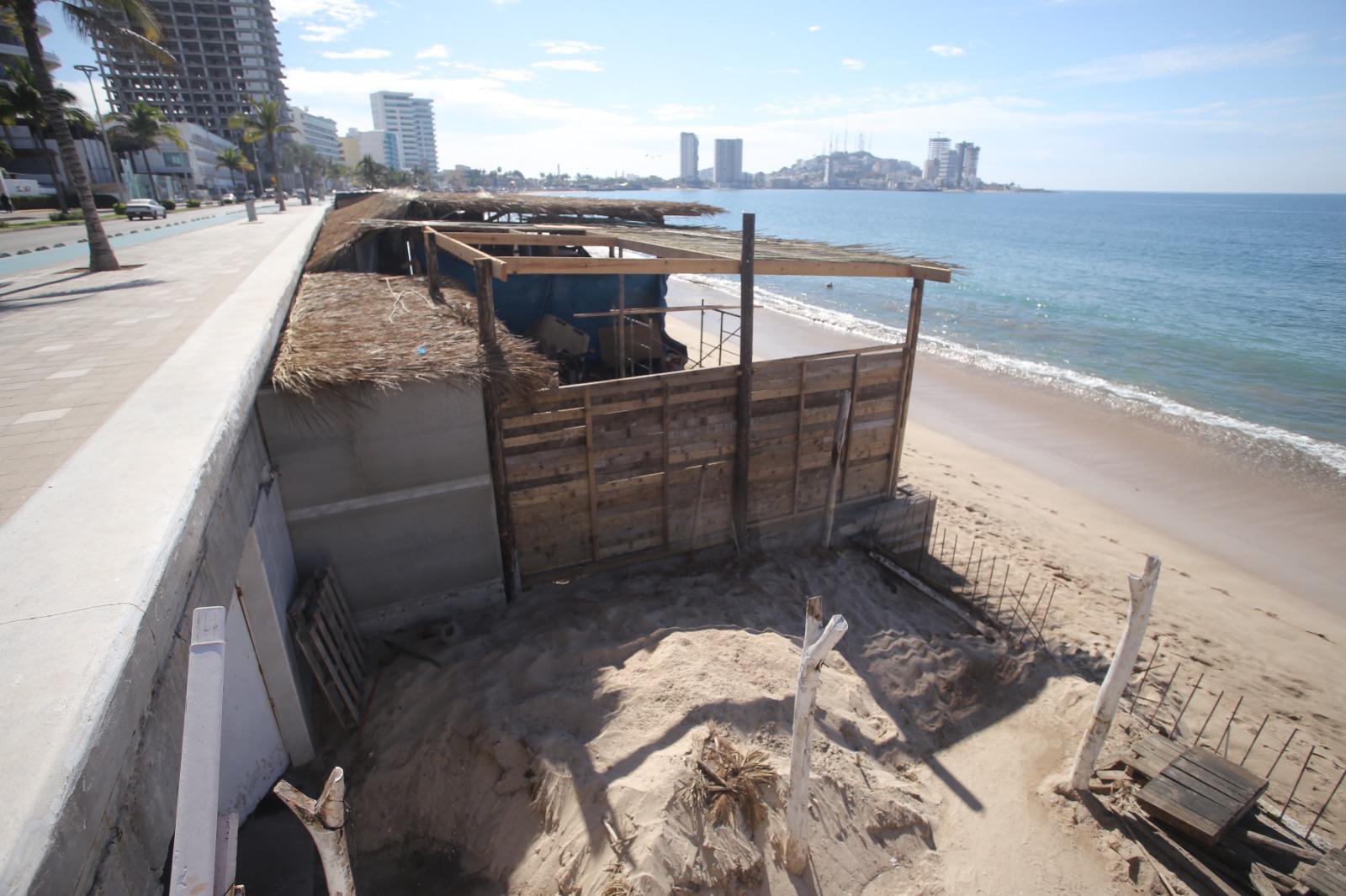 $!Expansión de palapas afecta turismo y patrimonio natural de Mazatlán: OAP