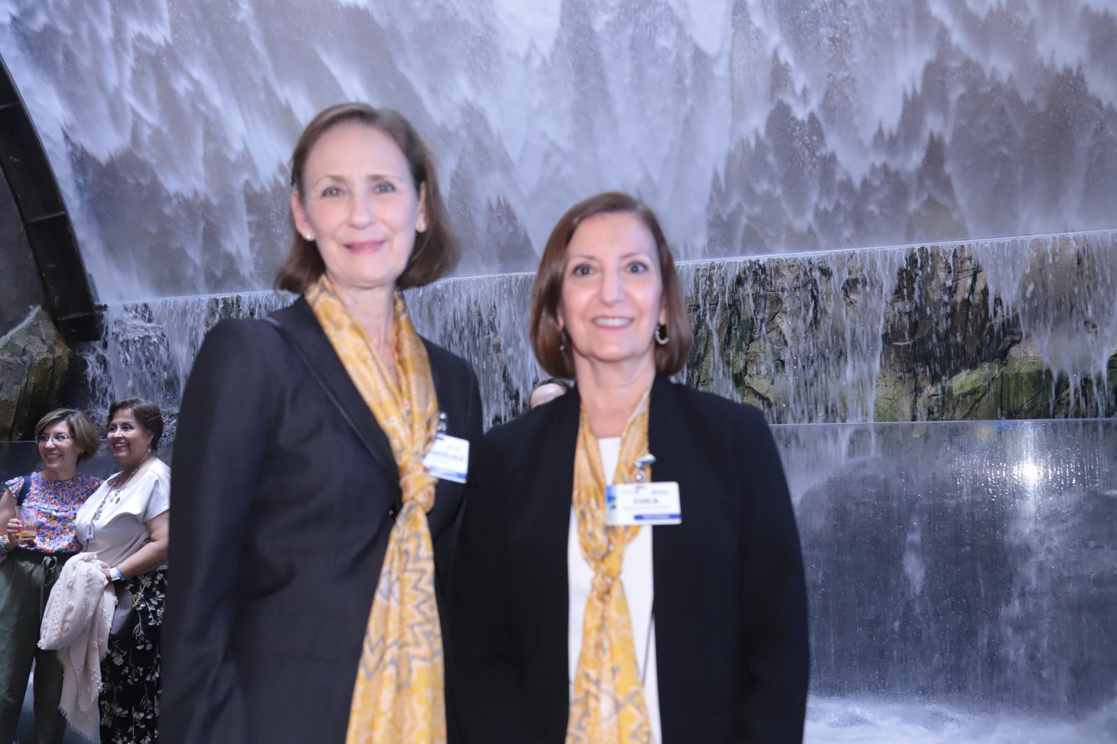 $!Catalina Camps y Cristy Castaldi.