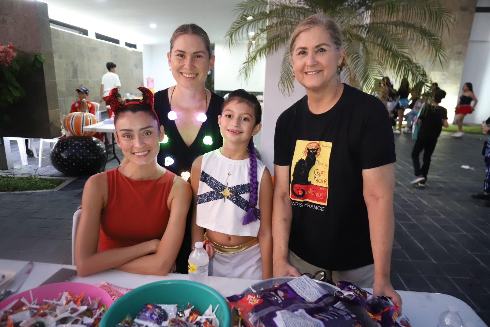 $!Familias de El Cid celebran Halloween con alegría y color en Mazatlán
