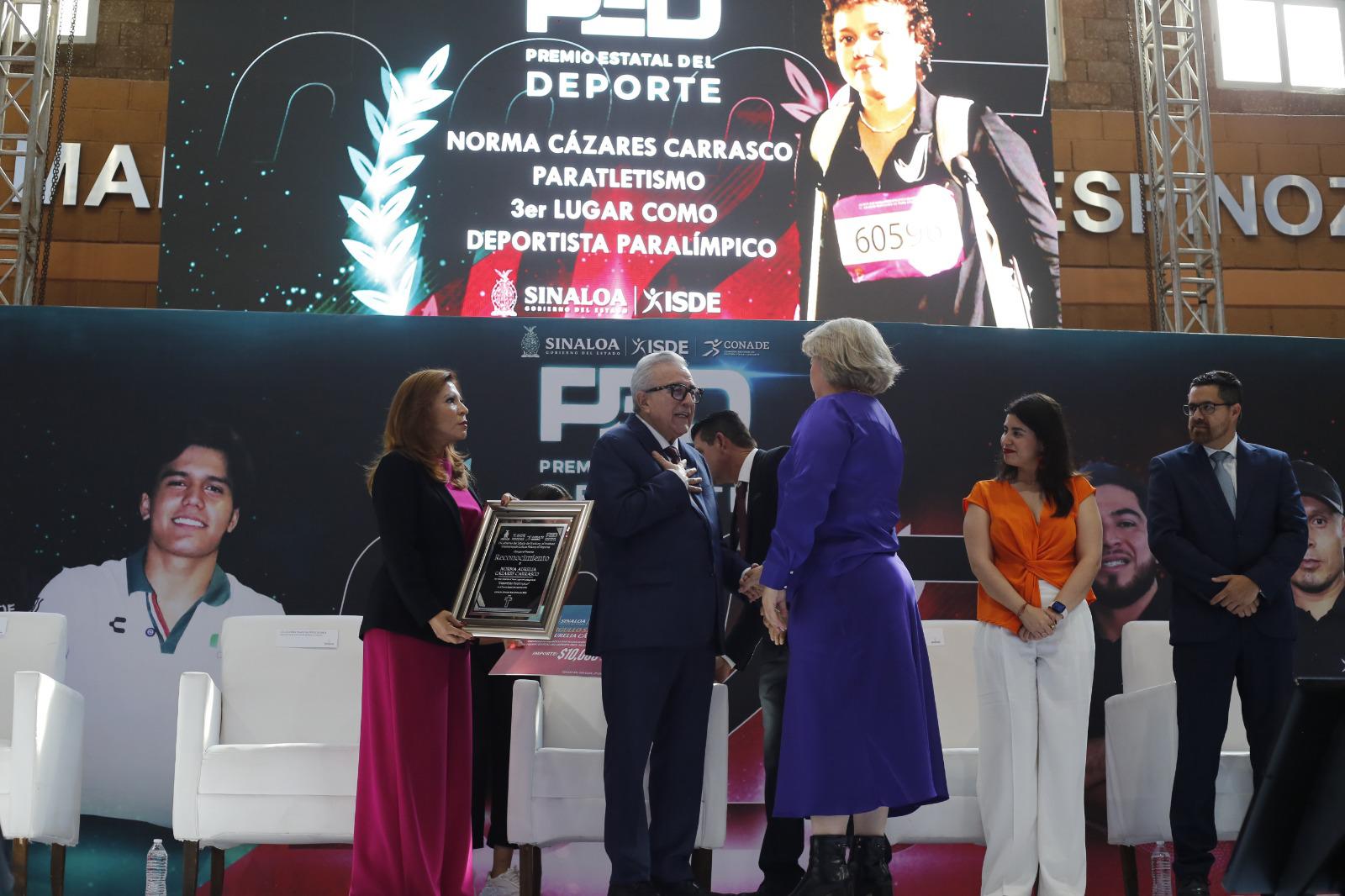$!Reconocen a Luis Carlos López y Aarón Ibarra con el Premio Estatal del Deporte 2025