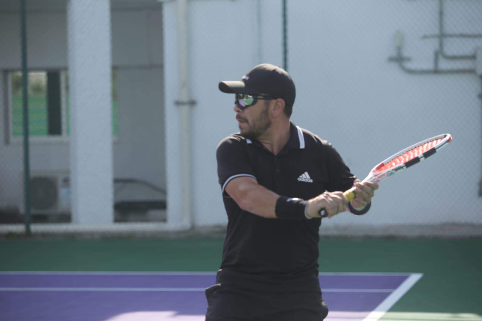 $!Intensos duelos hay en la Copa de Tenis Amstel Ultra de la Independencia