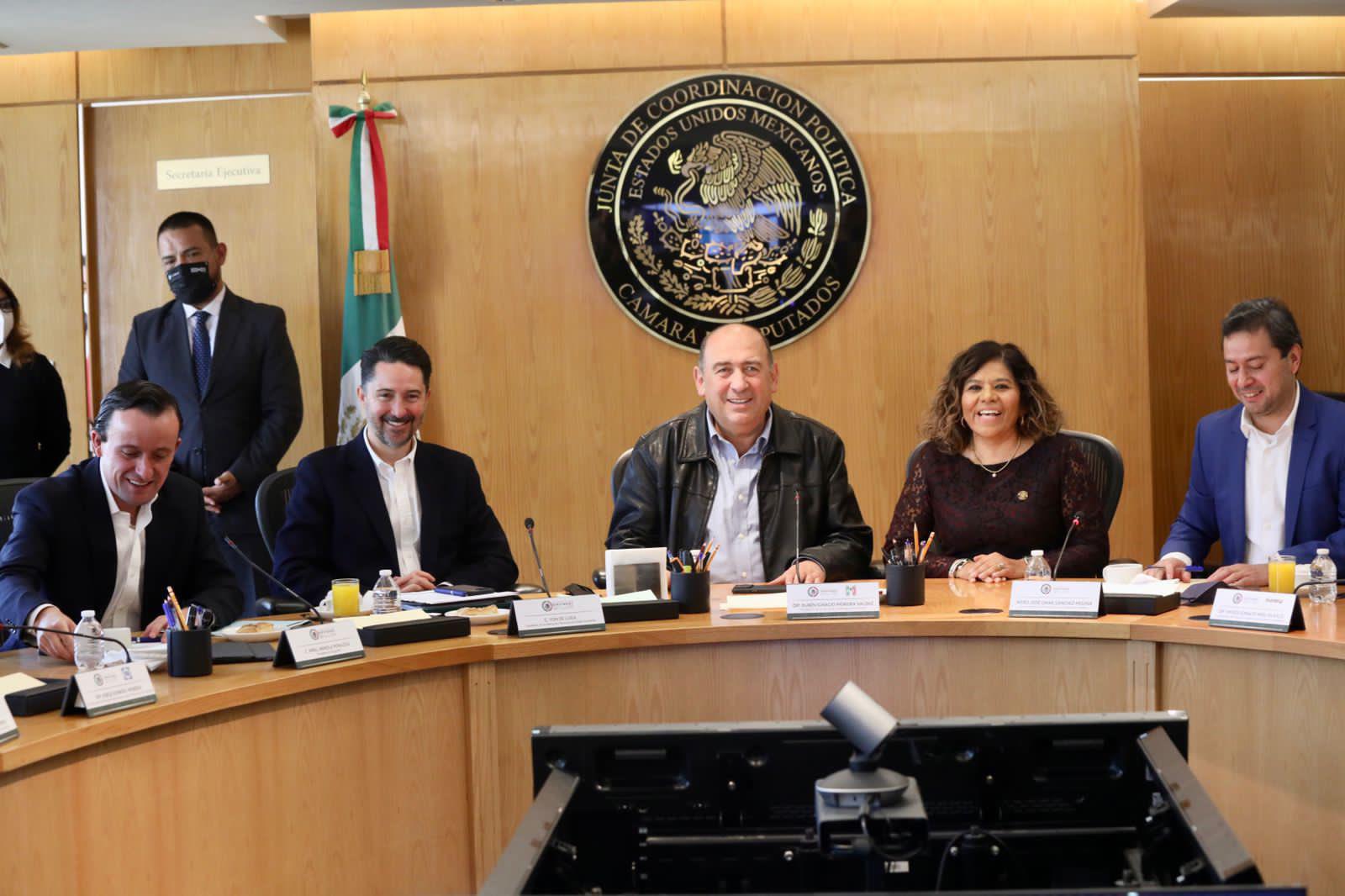 $!Yon de Luisa y Mikel Arriola se reúnen con diputados y reiteran el ‘principio del fin de las barras’