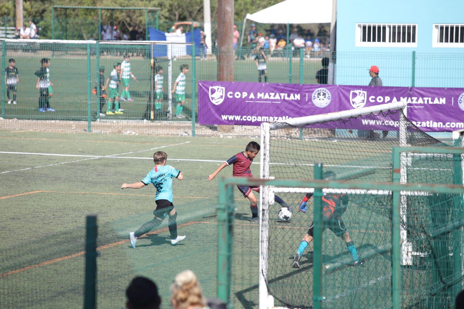 $!Continúa el buen nivel en la Copa Mazatlán de Futbol 2022