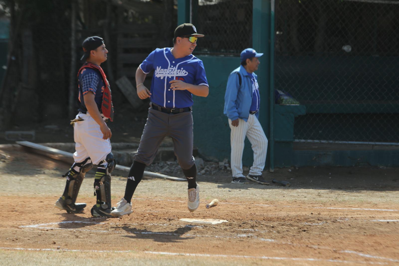 $!CBTIS 51 corta alas de UAS en Liga de Beisbol Burócrata