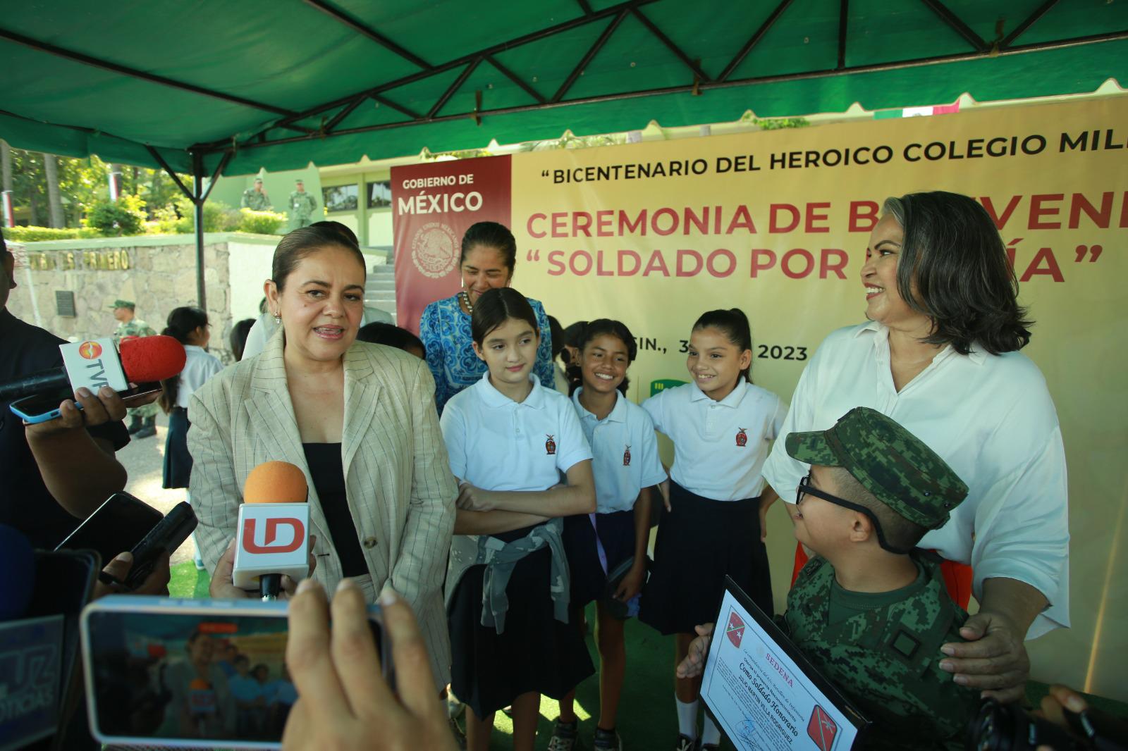 $!El niño mazatleco Julio Martín se convierte en soldado honorario por un día