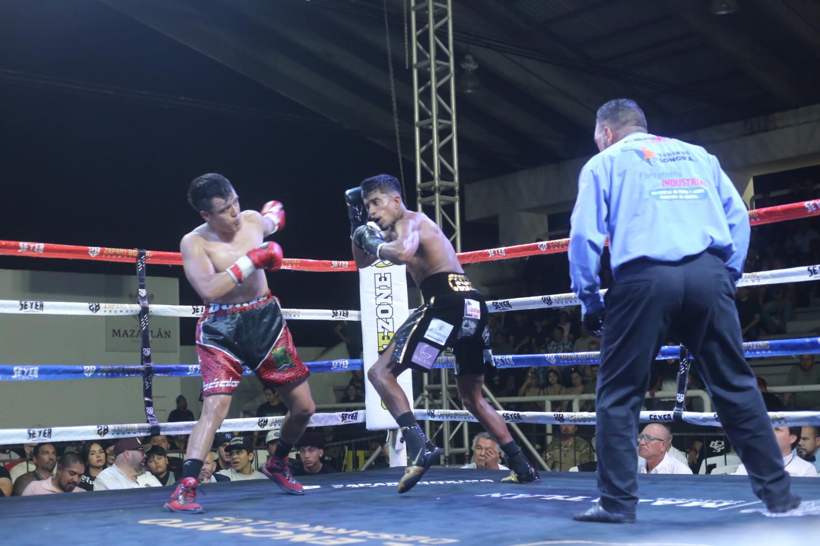 $!Escuinapense ‘Soldado’ Contreras sale avante en función Sangre Nueva 4