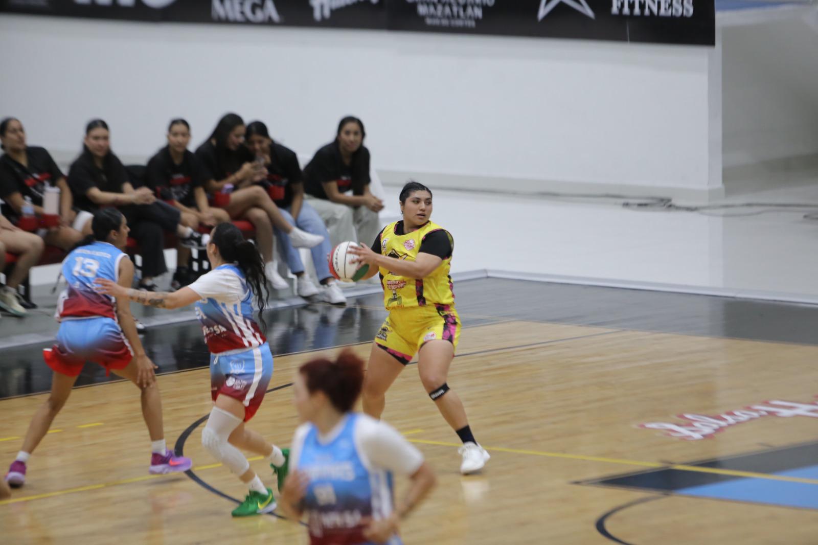 $!Marinas Mazatlán barre en su presentación en el Cibapac