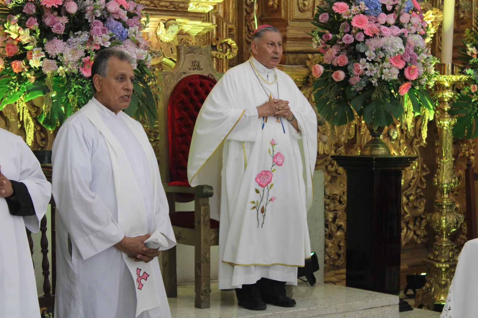 $!Llama Obispo a encomendarse a las súplicas de la Virgen del Rosario