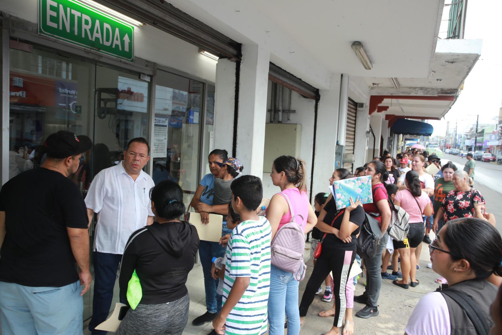 $!Inicia muy activo en Mazatlán el canje de uniformes y útiles escolares gratuitos