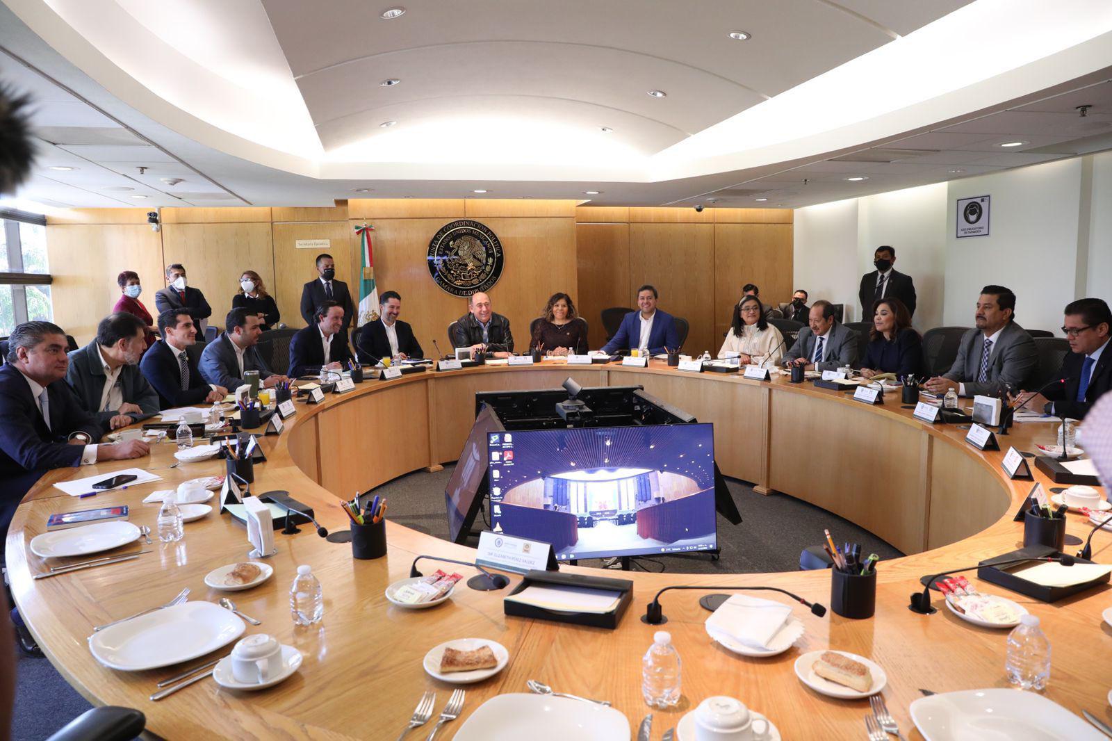 $!Yon de Luisa y Mikel Arriola se reúnen con diputados y reiteran el ‘principio del fin de las barras’