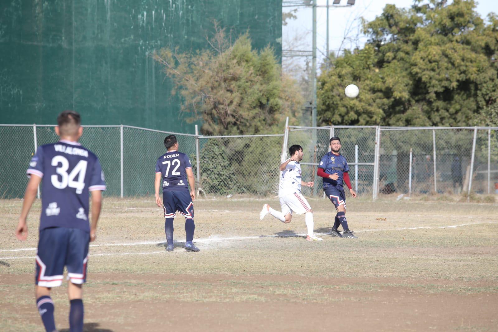 $!Galenos reanudan acciones en el Futbol Intermédicos