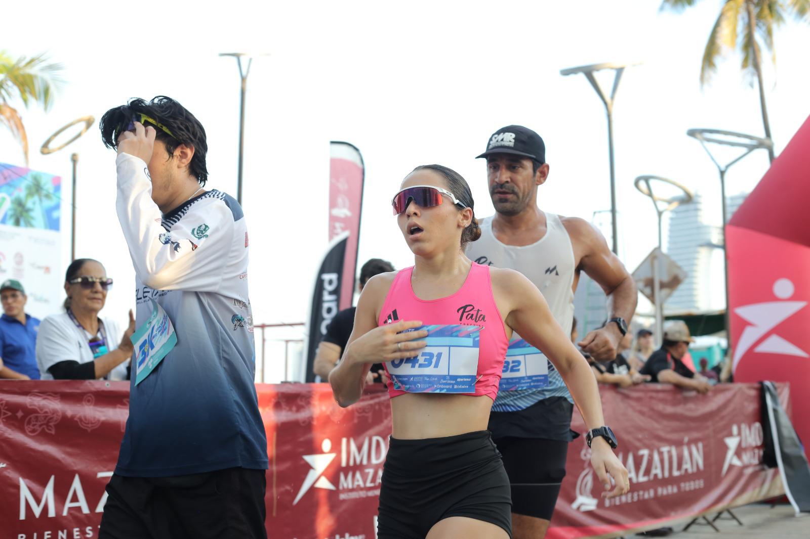 $!Hermanos Labrador dominan el asfalto en Carrera Conecta=te