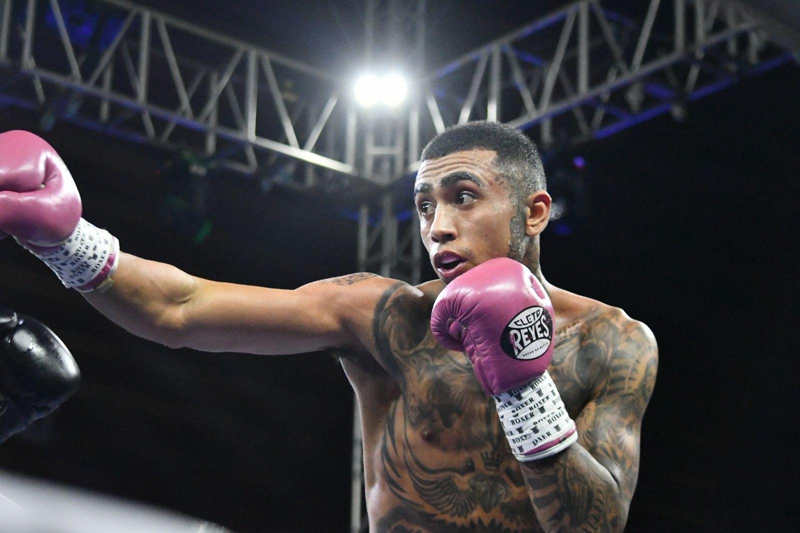 $!Jonathan Fierro vence a Leobardo Quintana por decisión unánime en Culiacán