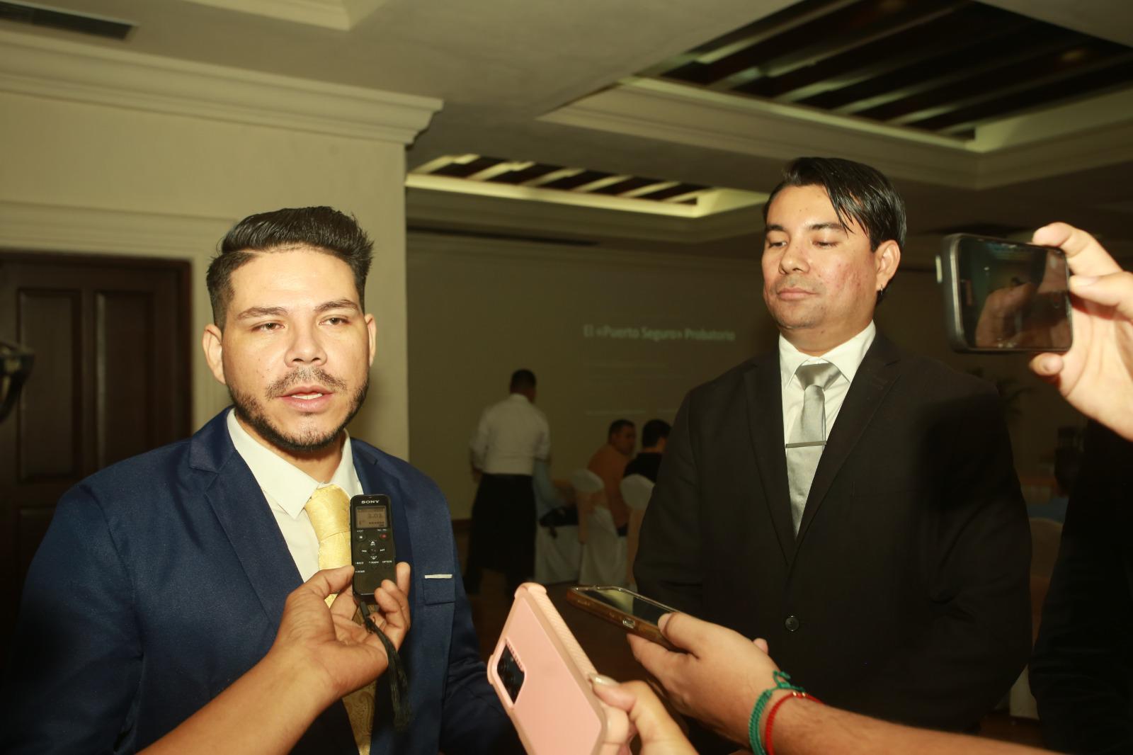 $!Reconocen a contadores de Mazatlán con premio nacional