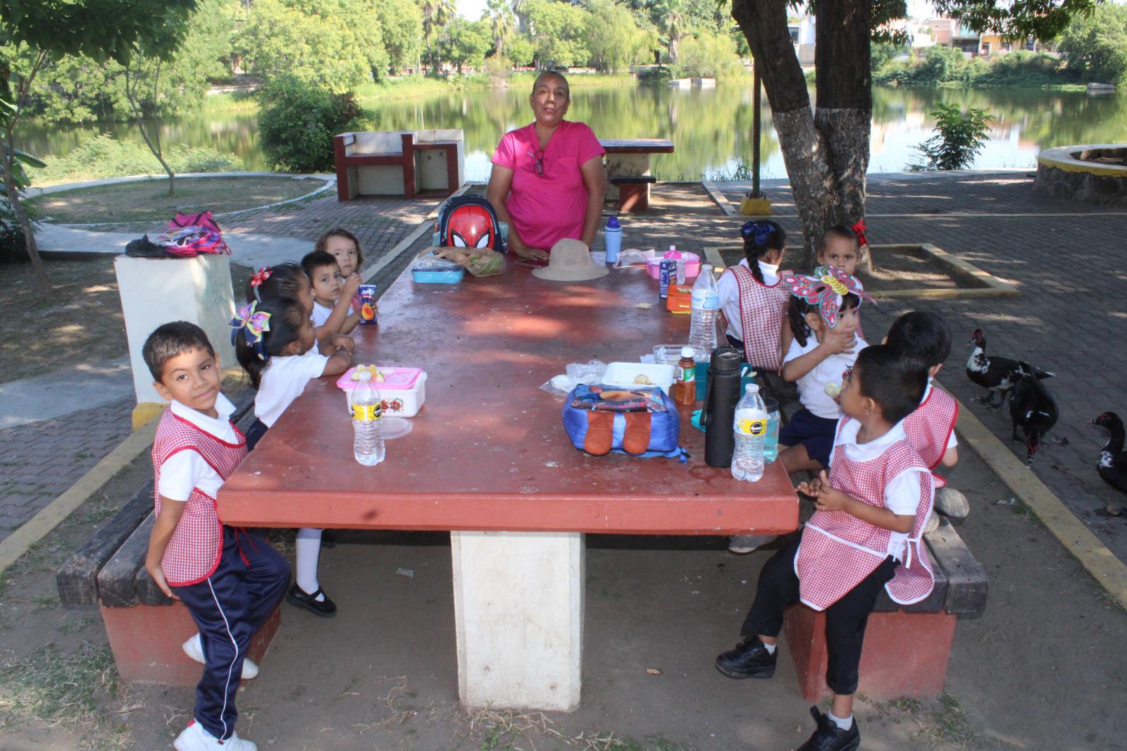 $!Alumnos del kinder Jean Piaget disfrutan de un paseo educativo en la laguna del Iguanero, en El Rosario