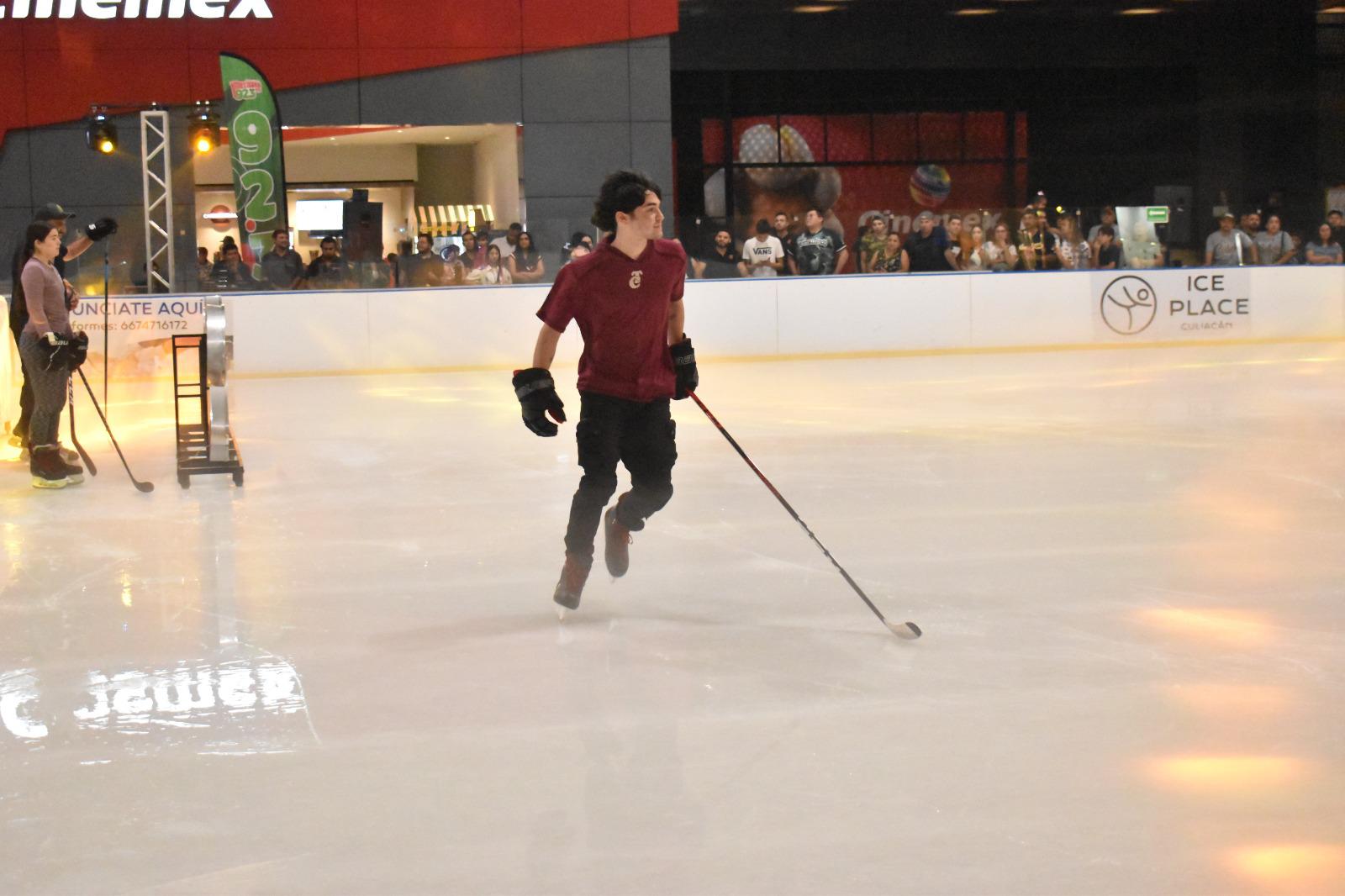$!Tomateros de Culiacán presenta sus uniformes con espectáculo sobre hielo