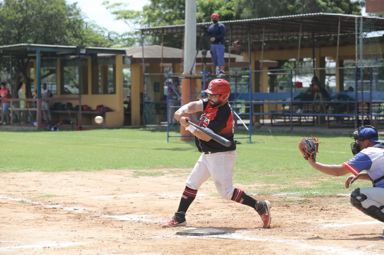 $!SUTERM logra electrizante campeonato en el beisbol 40 Años y Más del Muralla