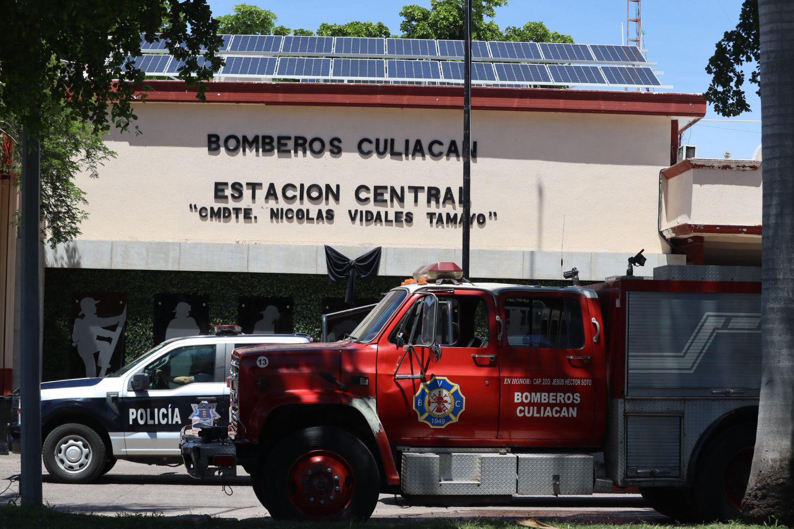 $!Bomberos de Culiacán despiden con caravana a compañero asesinado