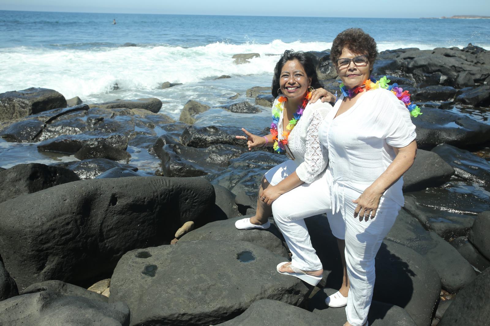 $!Elvia Cruz y Mabel García.