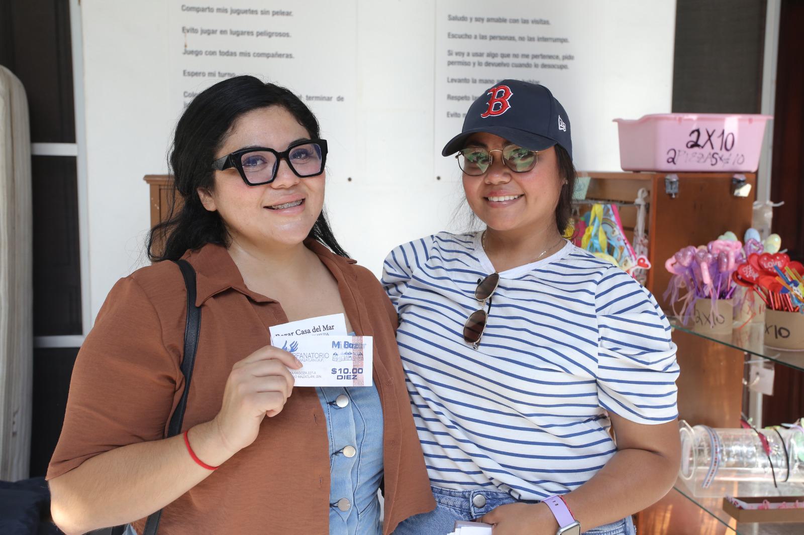 $!Elizabeth Hernández y Carmina Suárez.