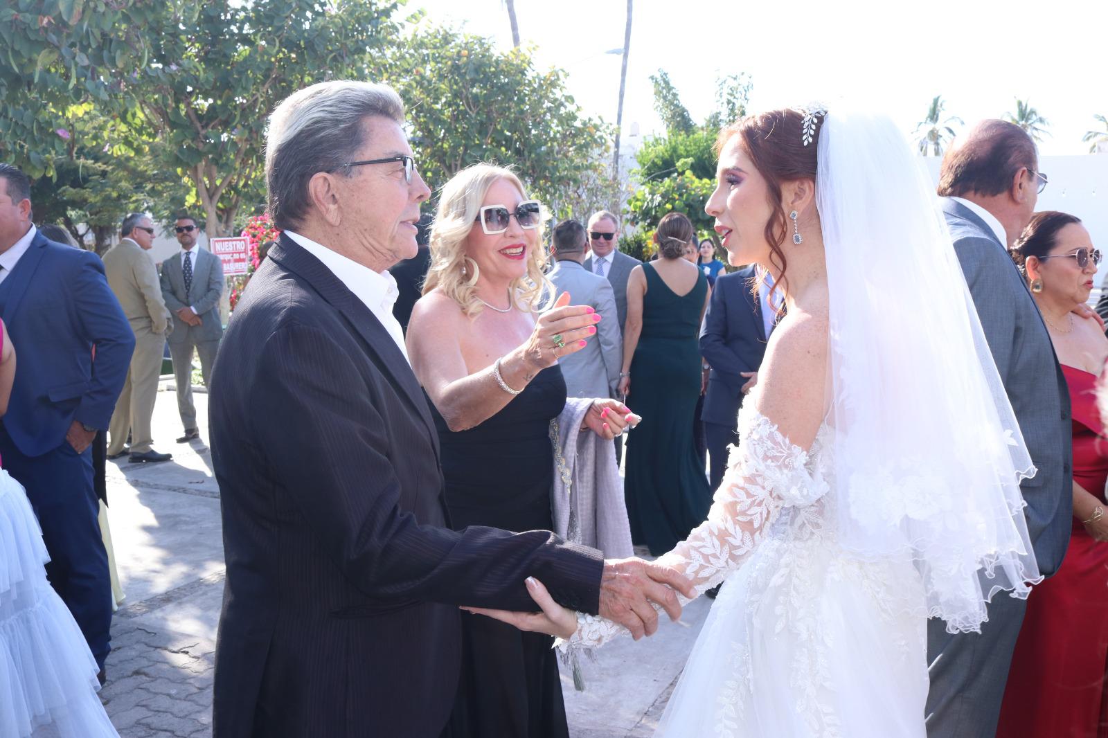 $!Giselle Amairani Chávez Salgado y Guillermo Zerecero Rodríguez unen su amor por siempre