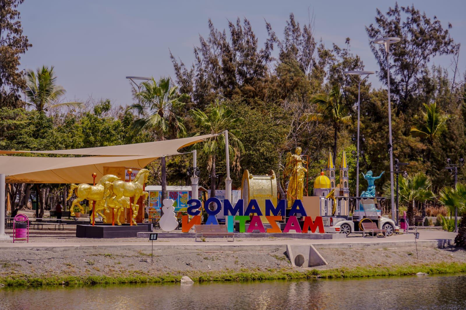 $!La muestra inspira tranquilidad y revive la euforia de la máxima fiesta de los mazatlecos.