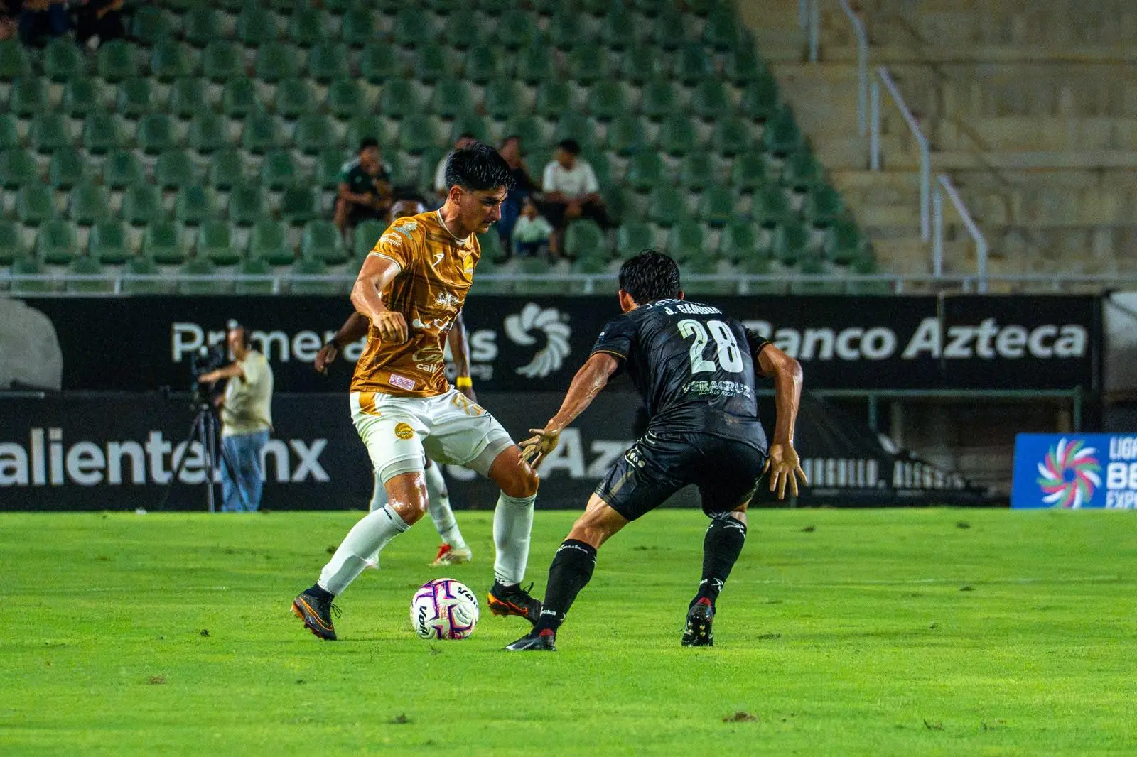 $!Dorados ve esfumar la posibilidad de liguilla al ser goleado en casa por Piratas FC
