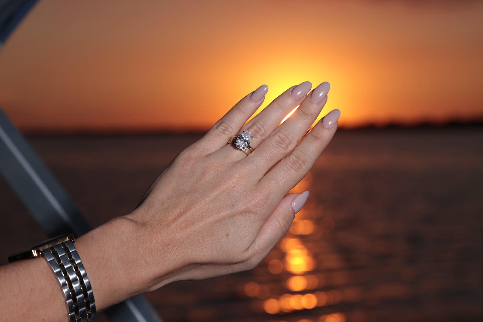 $!Said Godínez le propone matrimonio a Ivanna Matamoros en un yate