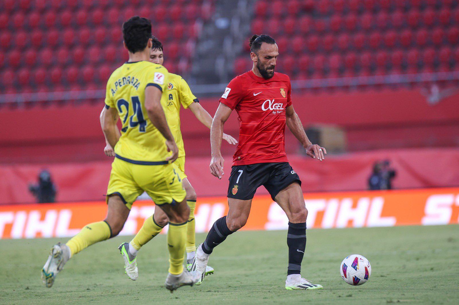 $!Julián Araujo debuta oficialmente con Las Palmas