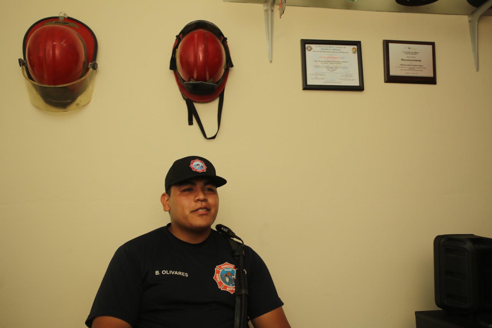 $!Brayan y Jesús, dos bomberos que viven la paternidad entre llamas