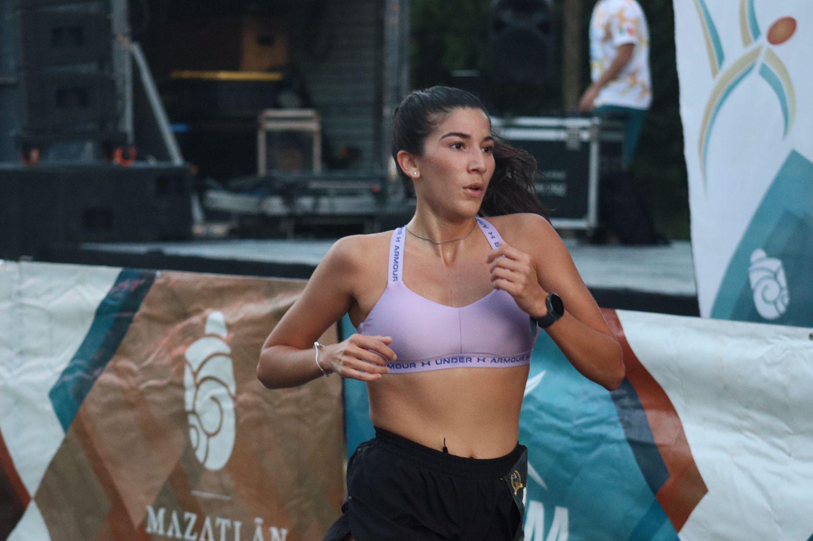 $!Daniela García y Fernando Martínez ganan la Elite de la Urbanianos Premiere 5K