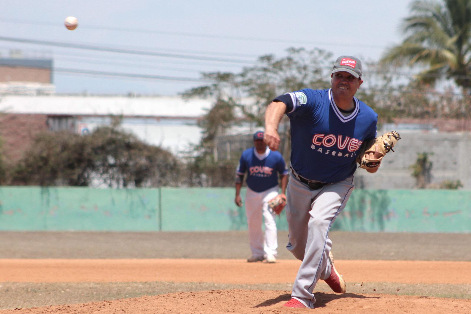 $!Covec vapulea a 31 Deportes en Beisbol 40 años y más, en Muralla