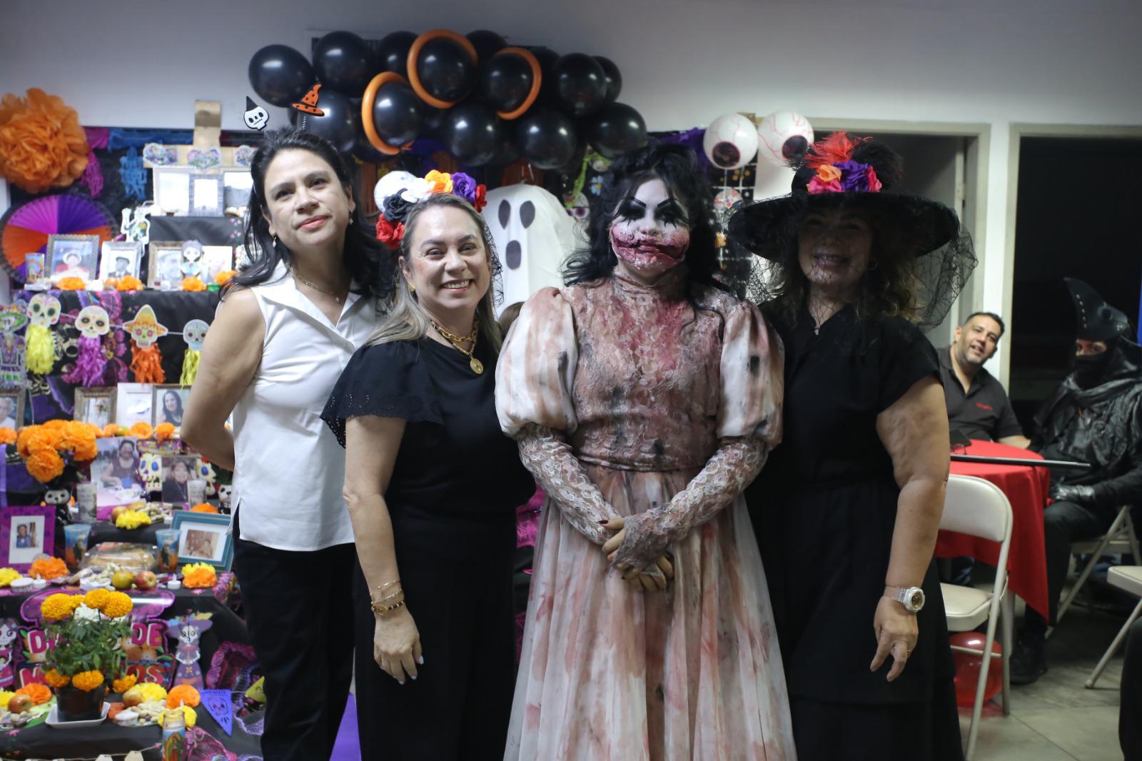 $!Araceli Solano, ganadora del primer lugar en femenil, entre Guillermina García, Elva Aguirre y Elizabeth Peraza.