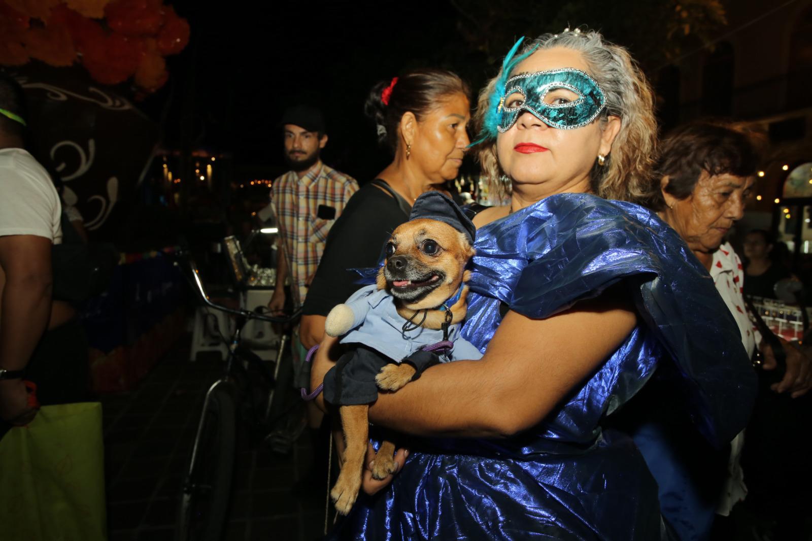 $!Monstruos y fantasmas disfrutan de un divertido Halloween en Mazatlán