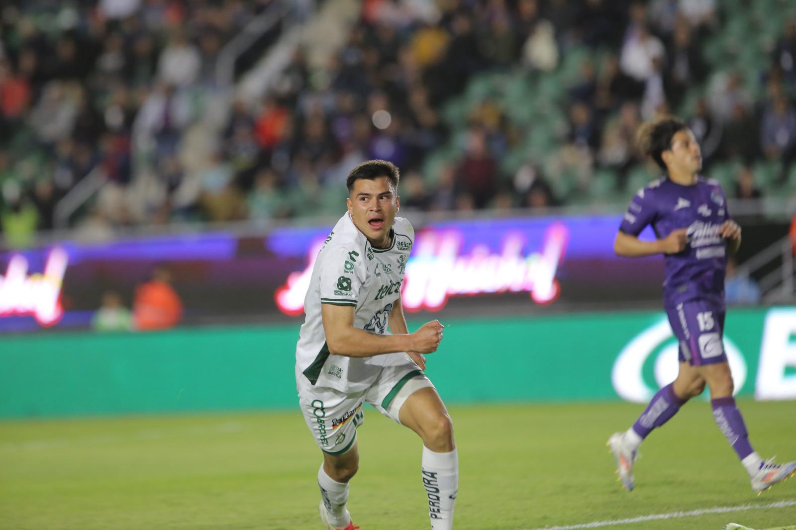 $!La Fiera ruge en El Encanto y corta racha de Mazatlán