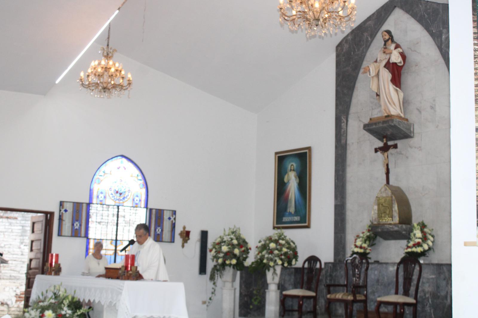 $!Con Mañanitas y misa celebran en Rosario la solemnidad del Sagrado Corazón de Jesús