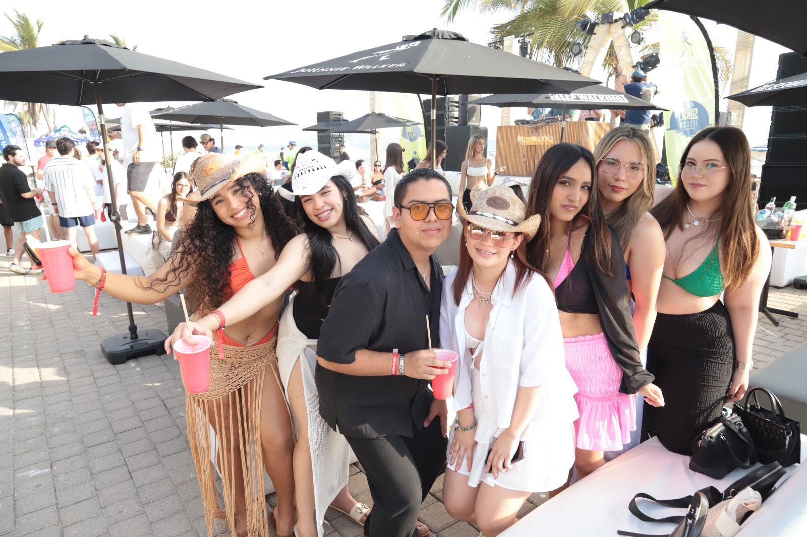 $!Karen y Damaris Inzunza, Gael Contreras, Evel Guerrero, Briceida Sarabia, Melissa Guevara y Carolina Barrón.