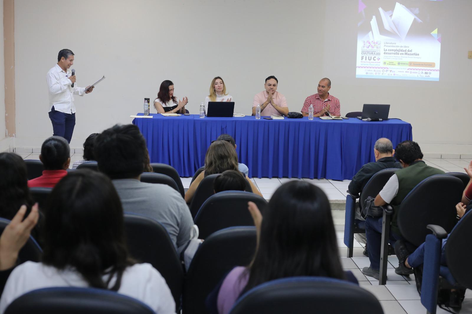 $!Mazatlán es territorio complejo por su desarrollo turístico y no todo es beneficio, señalan investigadores de la UAS