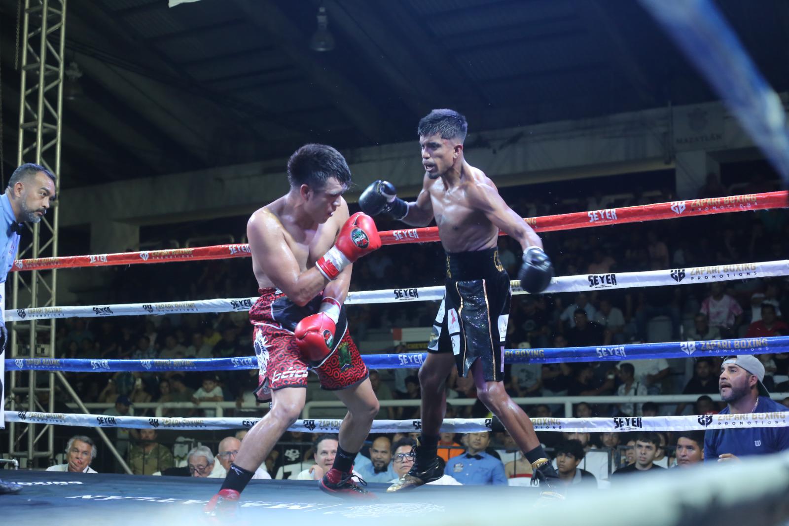 $!Escuinapense ‘Soldado’ Contreras sale avante en función Sangre Nueva 4