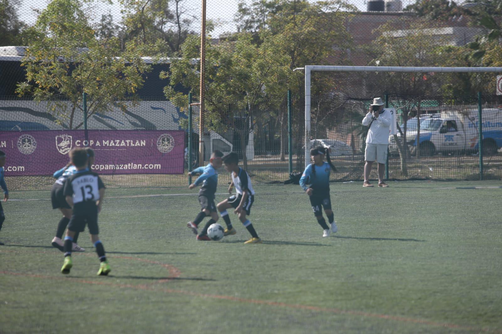 $!Continúa el buen nivel en la Copa Mazatlán de Futbol 2022