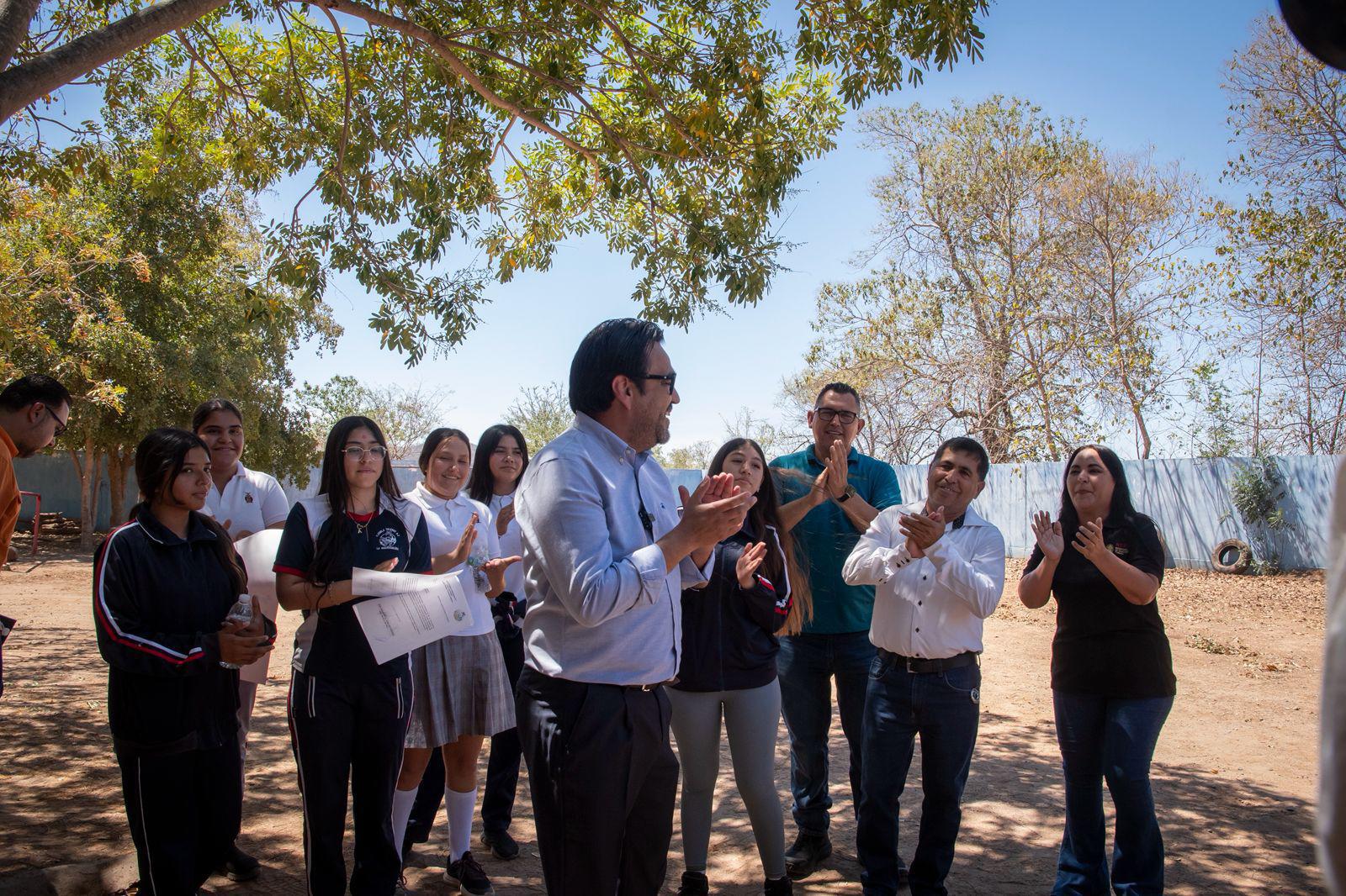 $!Entregan calles pavimentadas en La Guamuchilera, comunidad de Las Tapias, en Culiacán