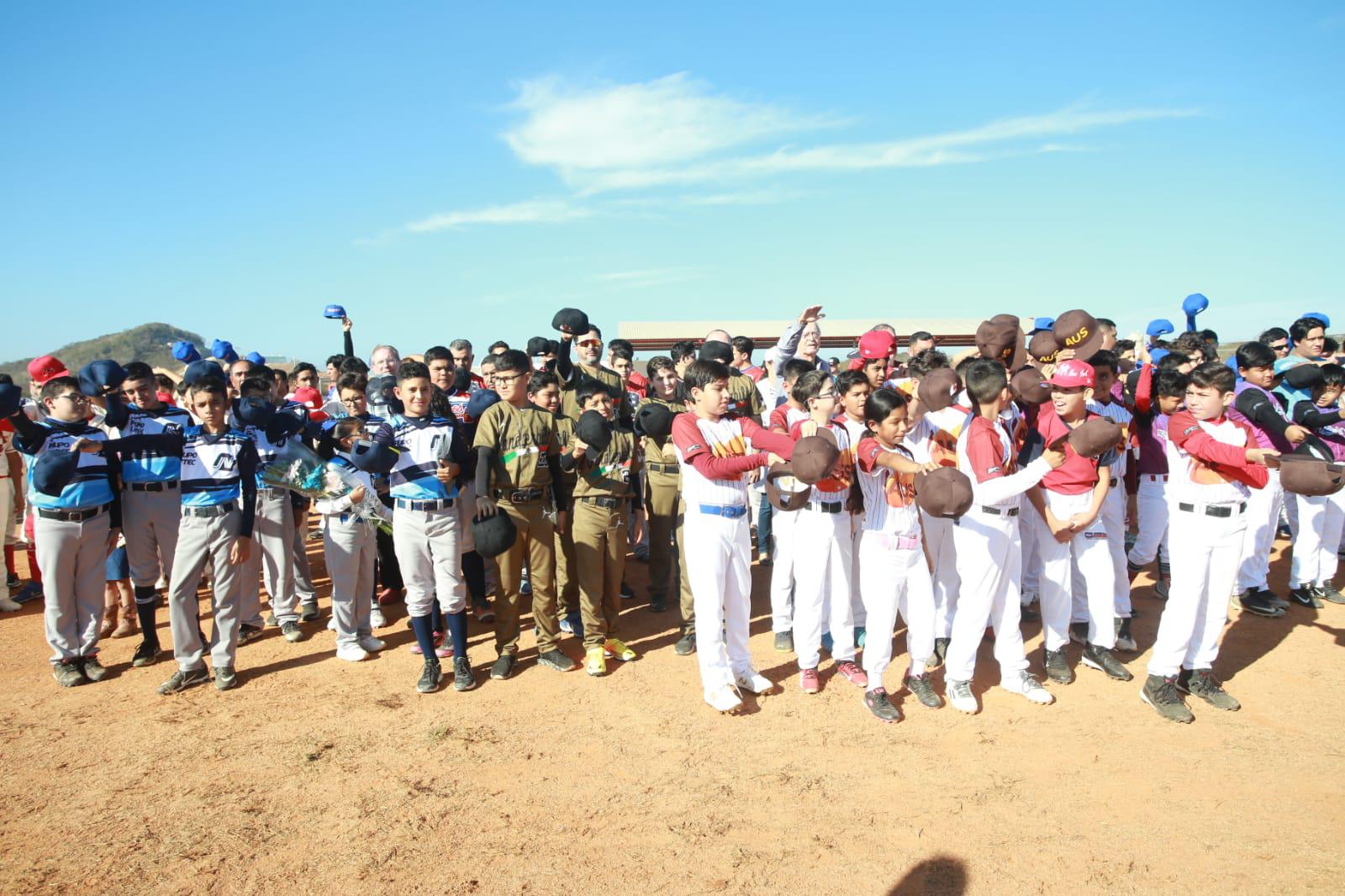 $!Estrena Liga Mazatlán instalaciones con nueva temporada de beisbol
