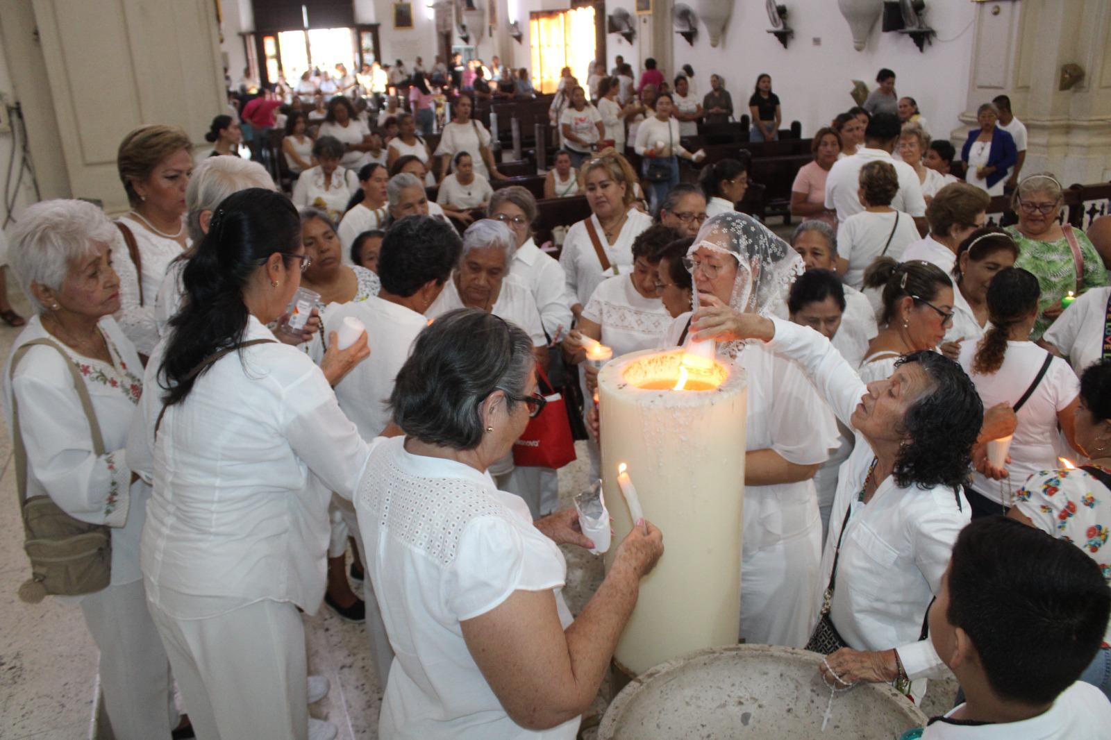 $!Marchan en Rosario y rezan por la paz de Sinaloa frente al Palacio Municipal