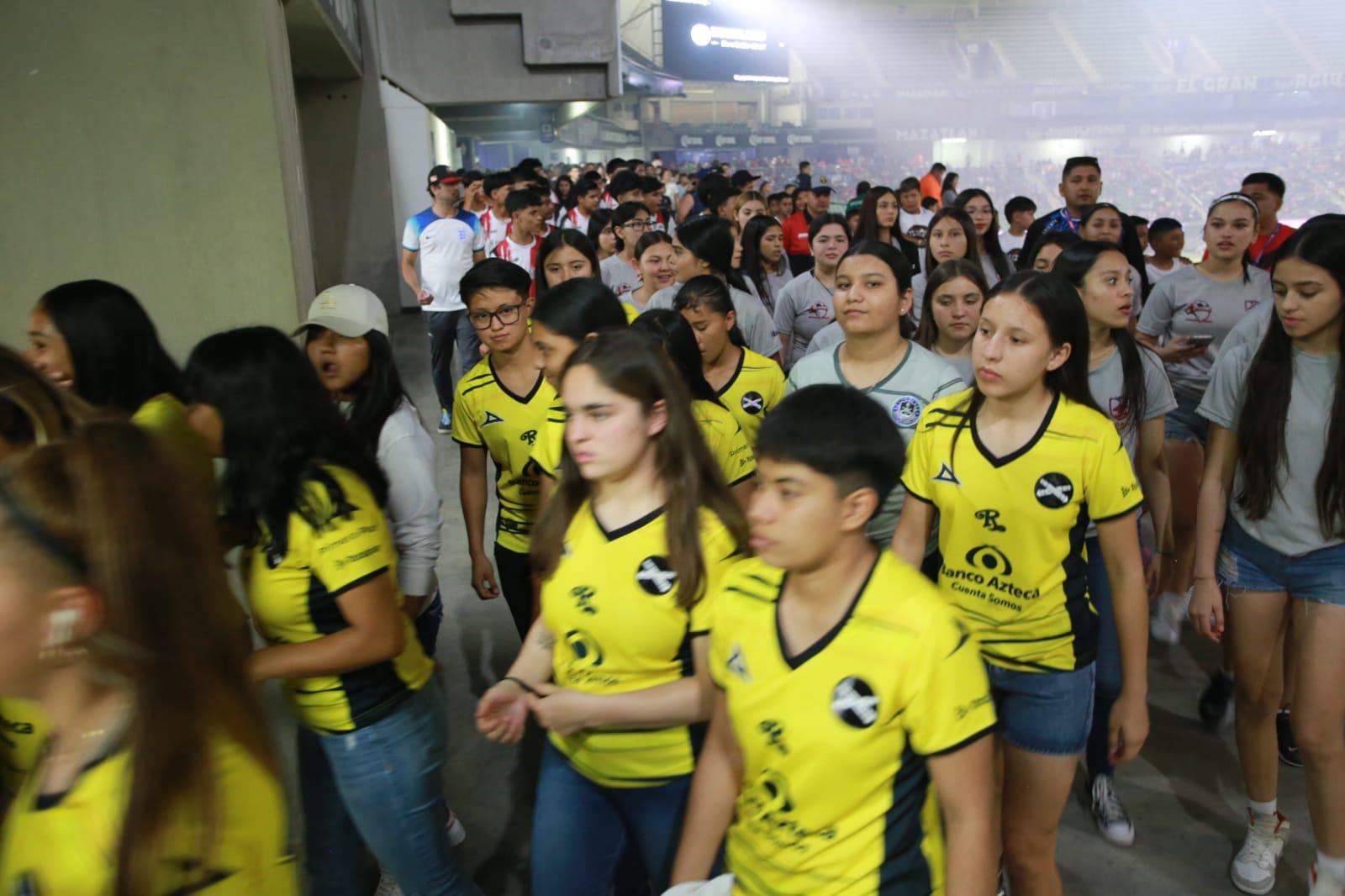 $!Dan banderazo de arranque de la Copa Mazatlán de Futbol 11 y 9