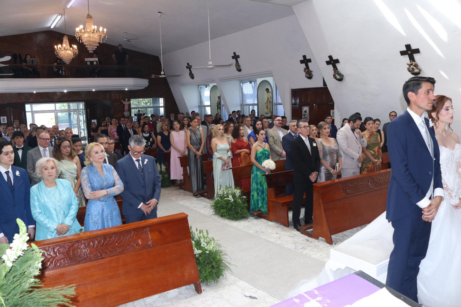 $!Giselle Amairani Chávez Salgado y Guillermo Zerecero Rodríguez unen su amor por siempre