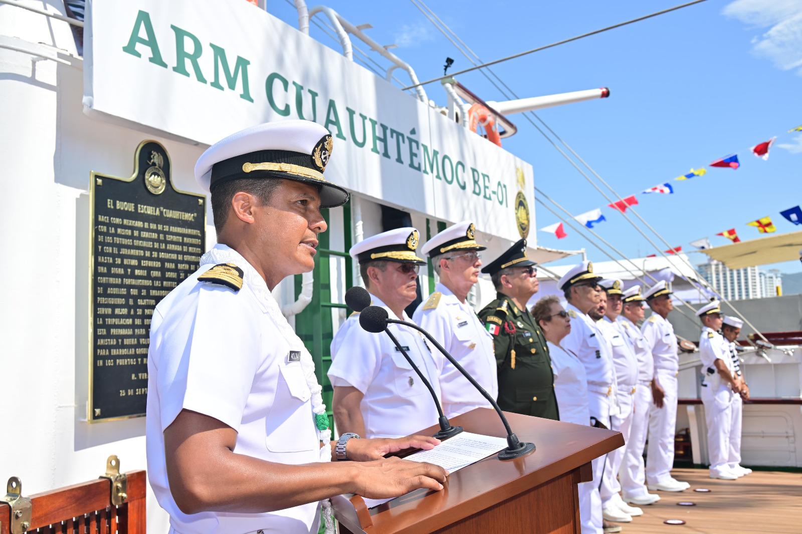 $!Zarpa el buque escuela ‘Cuauhtémoc’ para iniciar un crucero de instrucción en Guerrero