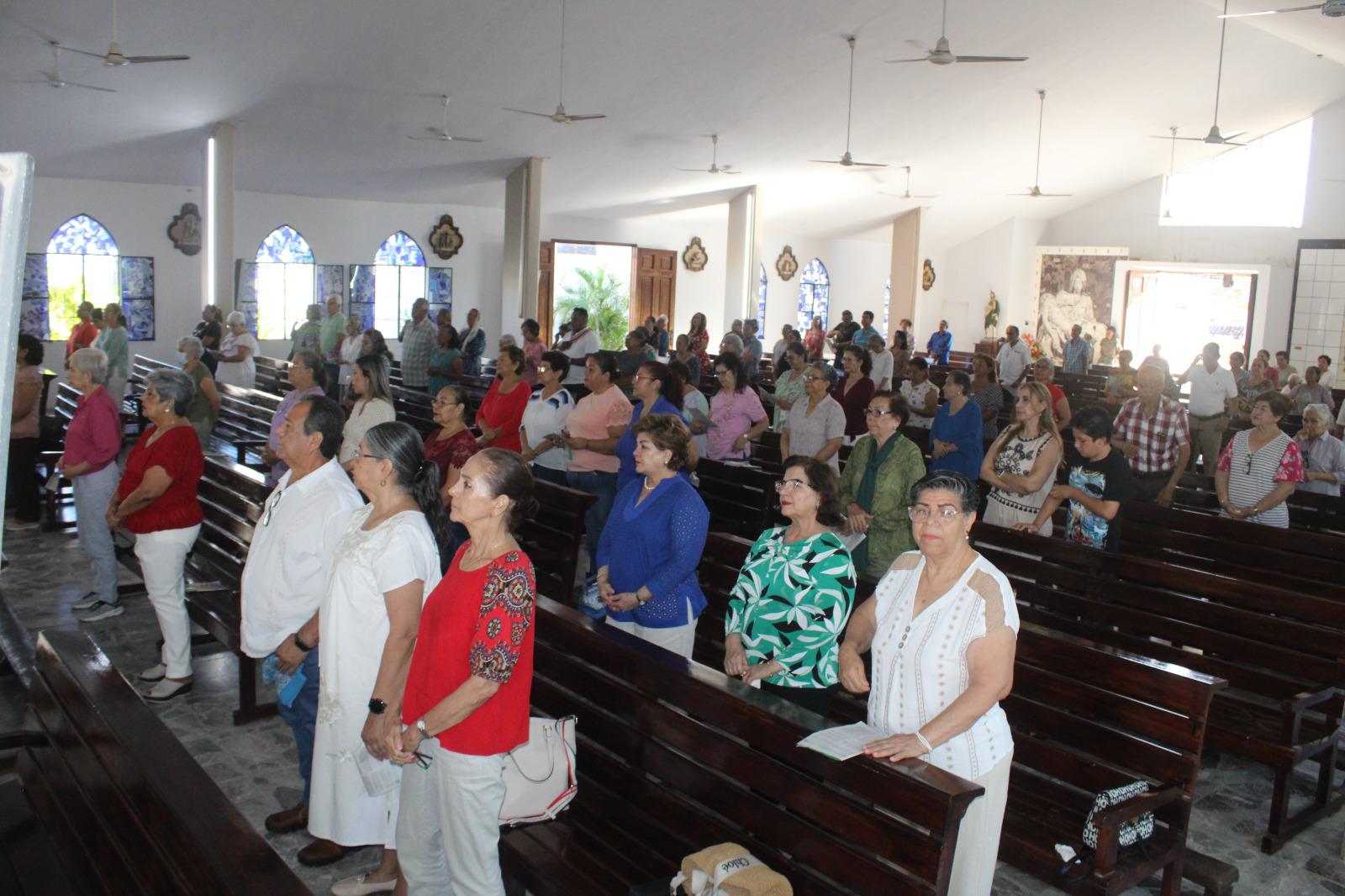$!Con Mañanitas y misa celebran en Rosario la solemnidad del Sagrado Corazón de Jesús
