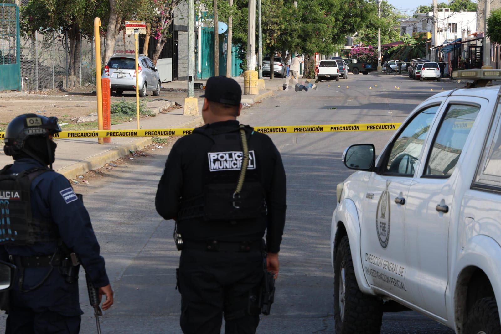 $!Matan a un hombre y dejan a otro herido en ataque a balazos en Mazatlán