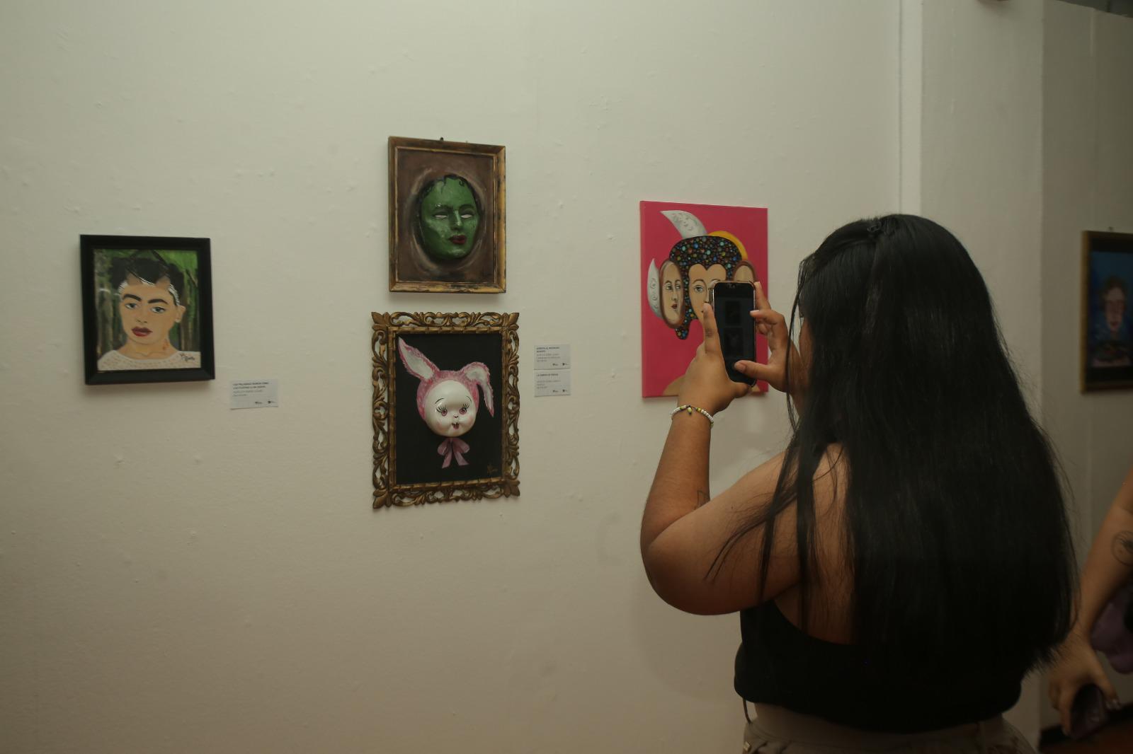 $!La muestra del artista sinaloense Kevin Martínez consta de 32 obras.