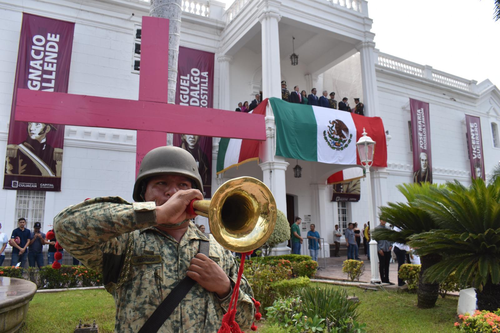 $!Realizan desfile militar en Culiacán por la Independencia de México